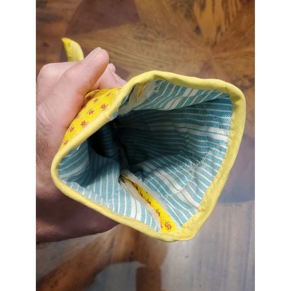 Vintage Yellow Chicken Pot Holder Hot Pad Oven Mitt